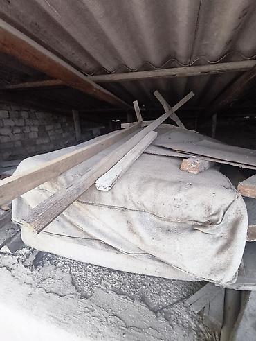 Диван кровать односпальные б/у 2 шт с матрасом, по 2500с нужен ремонт