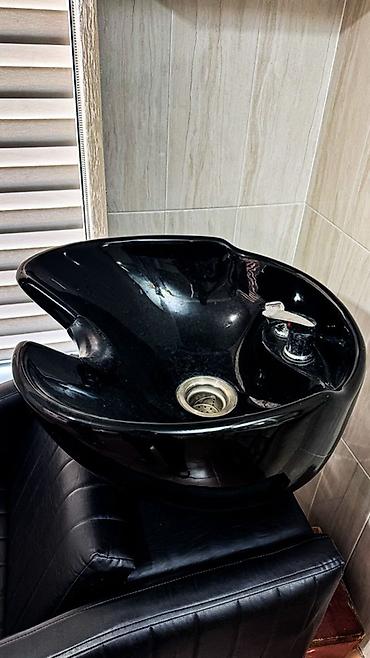 Мойки и раковины: Парикмахерская мойка со встроенным креслом. Так же зеркала и — 5