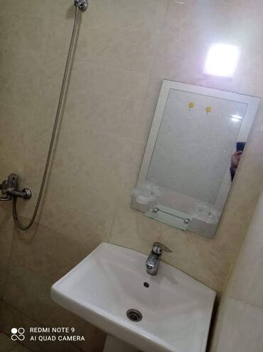 Uzunmüddətli kirayə mənzillər: EKSKLUZİV TEKLİF. ! Azadlıq metrosunun yanı, 5/3 mərtəbəsi 1-in 2-yə — 8