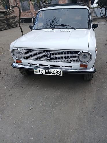 volkswagen polo 1: VAZ 2101, ağ rəng, sedan kuzov. Texniki xüsusiyyətlər: - — 1