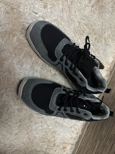 Krasofkalar və idman ayaqqabıları: • Emalatxana ve fabrikde çetin islar üçün ideal qoruyucu funksiyali — 2