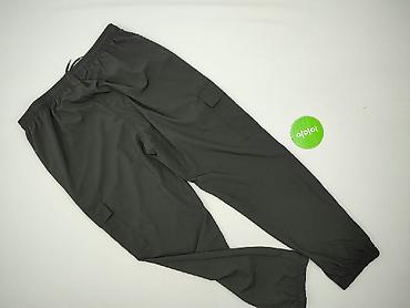 czarne cargo pull and bear: Męskie spodnie typu jogger/cargo – ciemnoszare - Krój: joggery z — 3