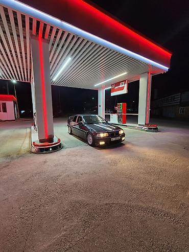 Унаа: BMW 3 series: 1993 г., 2 л, Кол менен иштөөчү, Бензин, Седан — 2