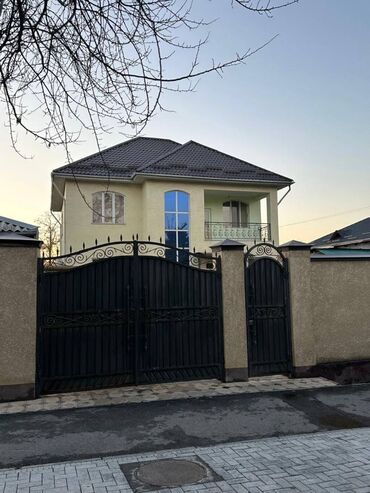 продаж дом ак босого бишкек: 200 кв. м, 8 бөлмө, Брондолгон эшиктер, Забор, тосулган, Кондиционер