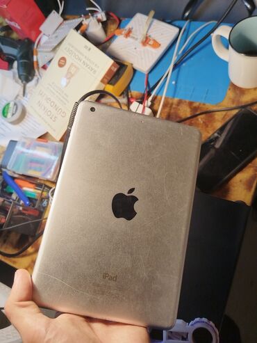 nokia wifi modem: İpad mini 2 ekranın yarısı işləyir yarısı yox ehtiyat hissə kimi