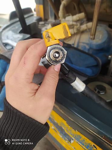 Ремонт промышленного оборудования: Профессиональный ремонт гусеничных экскаваторов Hyundai HX520 и — 12