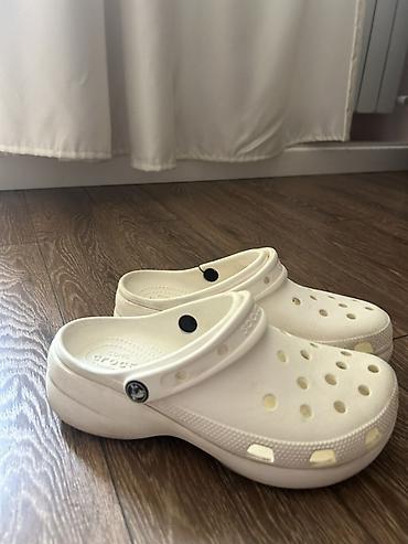 ağ sabolar: Məhsul: Original Crocs Iconic Classic clogs – ağ rəng - Ölçü: 38-39 — 4