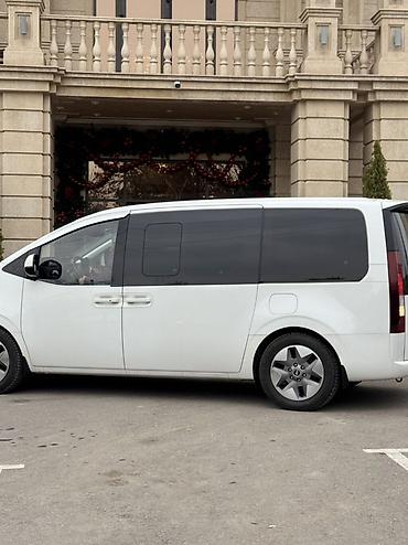 Hyundai: Hyundai Staria: 2022 г., 2.2 л, Автомат, Дизель, Минивэн — 3