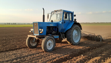 Traktorlar: Salam tiraxdi piresbaglayan satilir cidi sexs narhat elesin melumat -da lalafo.az — 1 Traktorlar: Salam tiraxdi piresbaglayan satilir cidi sexs narhat elesin melumat — 1