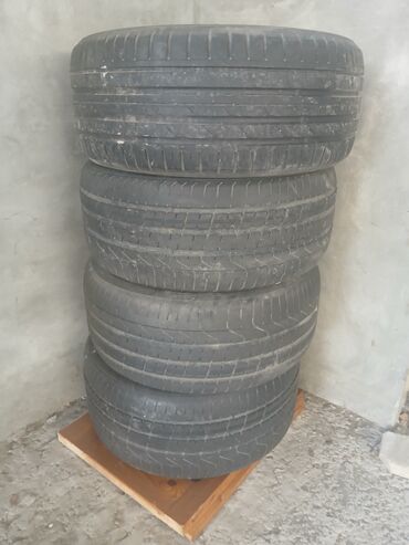 pilus masin: Şin Pirelli 315 / 35 / R 20