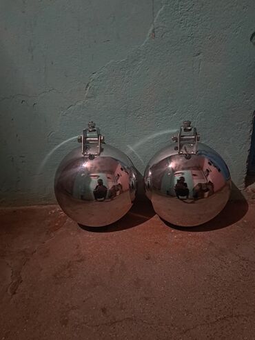 şfer: Məhsul: 2 ədəd xrom/parlaq metal sfera formalı aksesuar Təsvir: - Tam