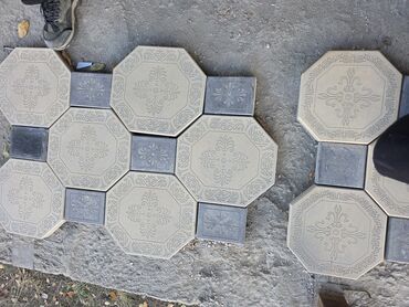 Брусчатка ромашка: Брусчатка ромашка, цвет - Серый, Литая, Новый — 2