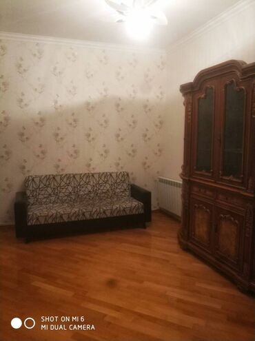 Uzunmüddətli kirayə mənzillər: Nərimanov rayonu Nərimanov metrosunun yaxınlığında, yaşayış sahəsi 90 — 2