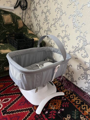 музыкальная игрушка на кроватку: Люлька, Б/у, Колыбель, Переноска, Качалка, Пластик, цвет - Серый, Самовывоз