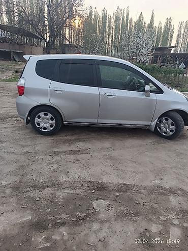 Honda: Honda Fit: 2002 г., 1.5 л, Вариатор, Бензин, Хэтчбэк — 11