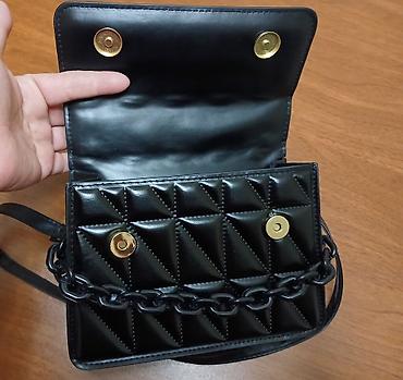 Çantalar: Brend əl çantaları,qara dəri 8man,hermes ağ10man,balaca qara — 15