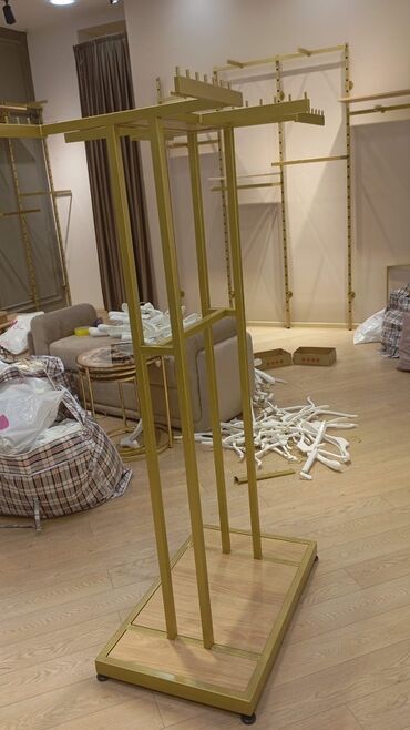 Digər mağaza avadanlığı: Mağaza avadanlıqları satılır – vitrin və geyim mağazaları üçün — 4