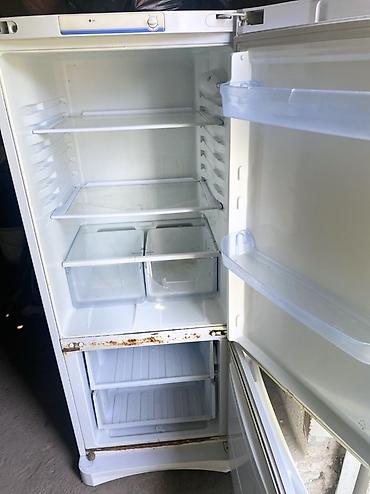 новые холодильники: Холодильник Indesit, Б/у, Двухкамерный — 1