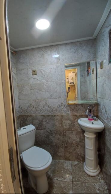 Uzunmüddətli kirayə mənzillər: Yasamal Asan Xidmetin Arxasinda 2/1 mertebesinde 1 otagli tam temirli — 5