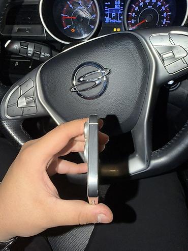 Apple iPhone: IPhone 16 Pro, Б/у, 128 ГБ, Natural Titanium, Зарядное устройство, Чехол, 88 % — 4