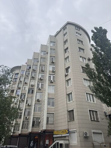 узак монотко квартира керек: Просторная квартира в современном многоэтажном доме. Помещения с