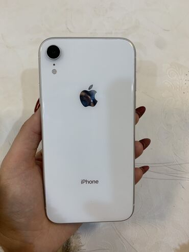 Apple iPhone: IPhone Xr, Б/у, 128 ГБ, Белый, Чехол, 81 %