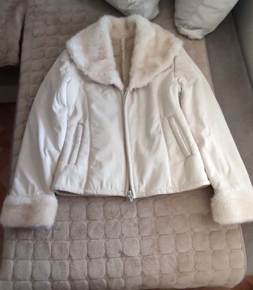 ženske zimske jakne h m: M (EU 38), Jednobojni, Sa postavom