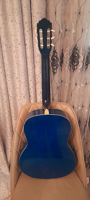 gitara satilir: Mavi klassik gitara - Korpus: tam ölçülü klassik (nylon simlər üçün) — 2