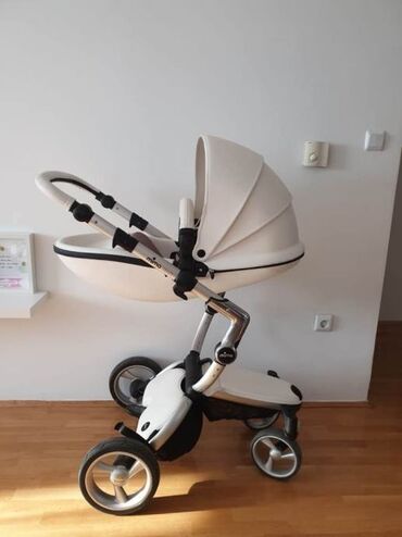 kozmeticki set za bebe: Kolica kao nova, bez ikakvih ostecenja. Sve je ocuvano