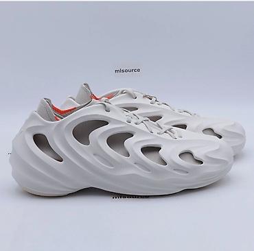 adidas idman geyimleri: 70 e zakaz verilib 43 razmerdir razmeri ayagima olmadigindan tecili — 2