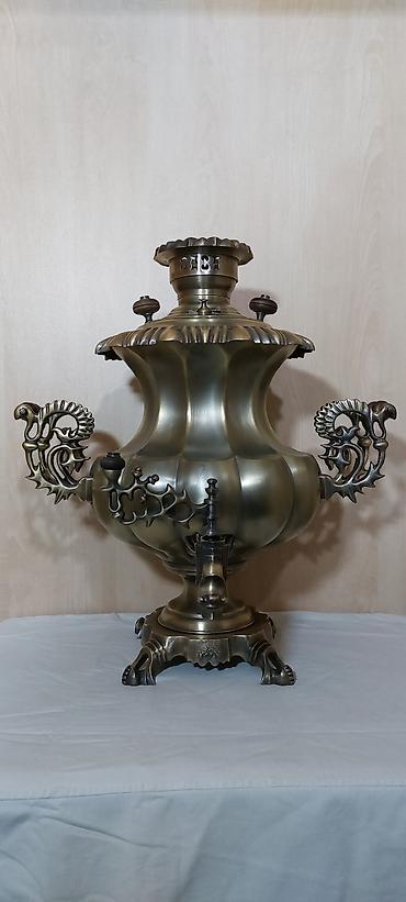 somavar: Rus klassik üslubunda böyük ölçülü mis/bronza samovar. Xüsusiyyətlər — 1
