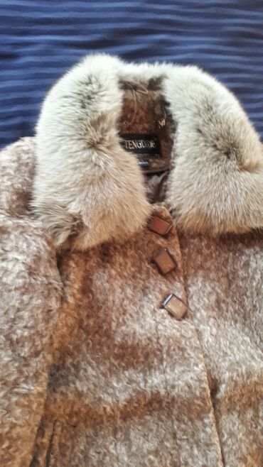 мужское зимнее пальто с капюшоном: Длинное женское пальто с меховой отделкой - Материал верха: фактурная