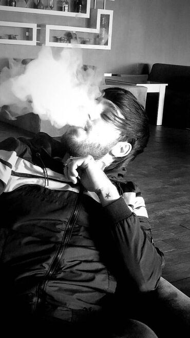 Склад: Qelyançı işi Axtarıram 8 ildən Çox Təcrübəm Var Nefçilərdə Qalıram