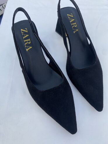 женские красивые туфельки: Туфли 40, цвет - Черный