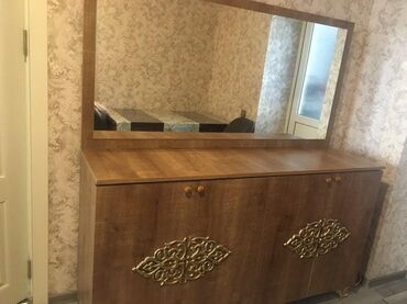 Otaq qapıları: Kamod 150azn. ela veziyyetde Unvan Bine qes.//9745b//gulara