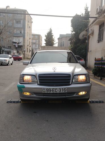 Mercedes-Benz: Masin hec bir pirablemi yoxdu vaxti vaxtinda qulug olunub matorun yagi — 1