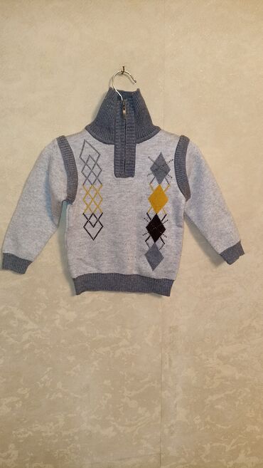 Kurtkalar: Uşaq qışlıq koftalar.Biri yeni,digərləri bir dəfə geyinilib yeni — 13