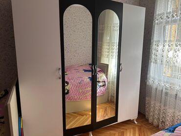 Sifarişlə çarpayılar: İşlənmiş, 4 qapılı Düz dolab, Qarderob, paltar dolabı
