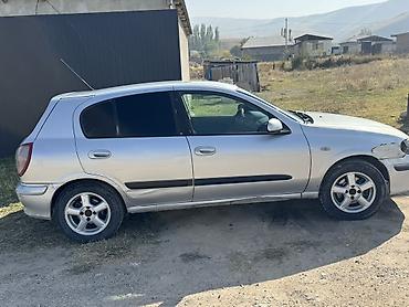 2 8: Nissan Almera: 2001 г., Хэтчбэк — 2