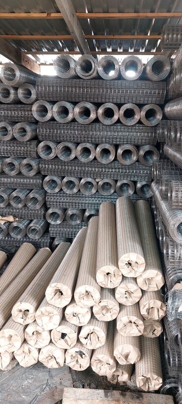 шкаф с тумбочкой: Сварная оцинкованная сетка в рулонах - Тип: металлическая сварная