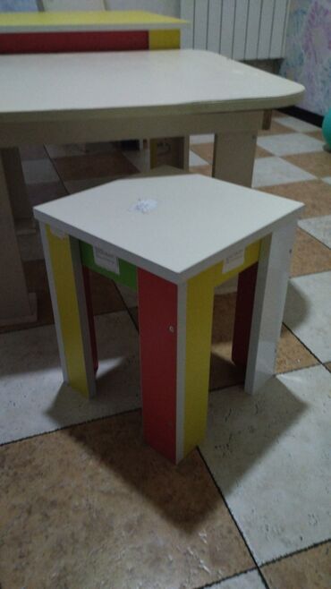 Uşaq masaları: Oğlan və qız üçün, İşlənmiş, Bağça masası — 12