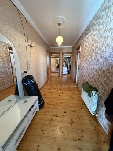 Həyət evləri və villaların satışı: 4 otaqlı, 150 kv. m, Kredit yoxdur, Yeni təmirli -da lalafo.az — 3 Həyət evləri və villaların satışı: 4 otaqlı, 150 kv. m, Kredit yoxdur, Yeni təmirli — 3