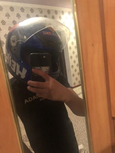 Спортивная форма: Айфон 8 продам АКБ 100 256 гб Идеальный но задний корпус сломан