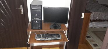 İnformatika: Kompüter dəsti və TV/monitor Dəst: - Sistem bloku (ATX korpus): ön