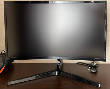 kompüter: Monitor: Samsung 144 hhz (FHD) Bios: Asus Prime Gaming Intel Core i5