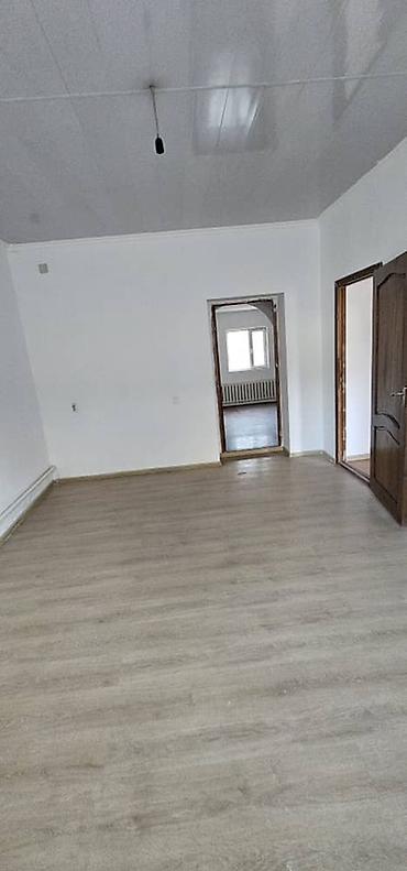 Продажа коттеджей и домов: 6 комнат и более, 410 м², 6 соток, Бишкек, Собственник — 13