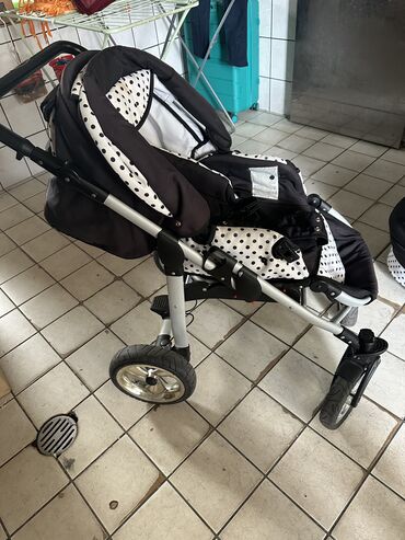 Kolica za bebe: Prodajem kolica za bebu. Kolica su kao nova. Sve je funkcionalno — 19