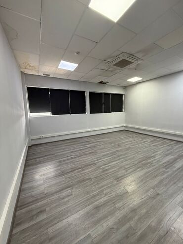 требуется в сауну: Сдаю Офис, 34 м², В административном здании
