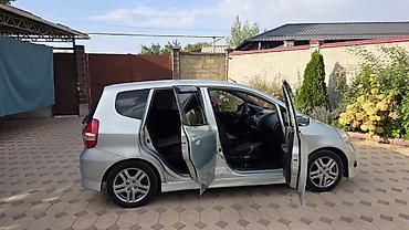 хонда джаз салон: Honda Jazz: 2008 г., 1.4 л, Вариатор, Бензин, Хэтчбэк — 6