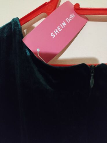 Haljine: Duga večernja haljina od baršuna – tamnozelena (smaragdna) - — 11